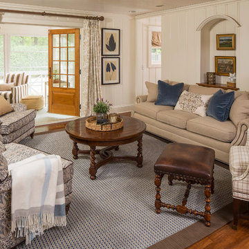 Traditional Living Room