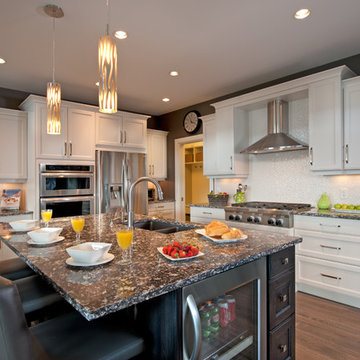 Catalina White Maple with Dark Hickory Contrast