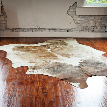 AUTHENTIC BRAZILIAN OVERSIZED TAN & WHITE COWHIDE RUGS
