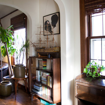 My Houzz: Creative Couple Furnishes a 1920's Rental with Vintage Finds