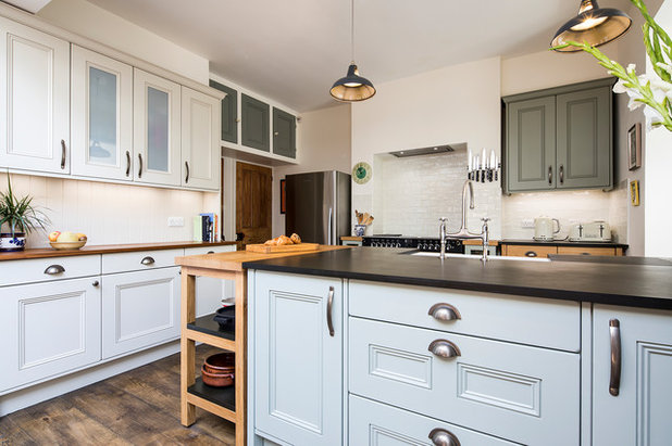 Contemporary Kitchen by Sheffield Sustainable Kitchens