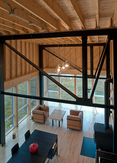 コンテンポラリー ダイニング by MacKay-Lyons Sweetapple Architects Limited
