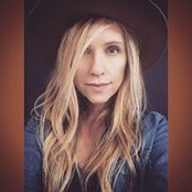 Toni Riales's photo
