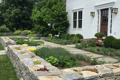 Design ideas for a farmhouse landscaping in Burlington.