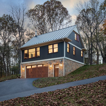 Custom Home Build: Carriage House with Rustic Charm and Modern Amenities in Midd