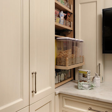 Alexandria, Virginia - Traditional - Classic White Kitchen