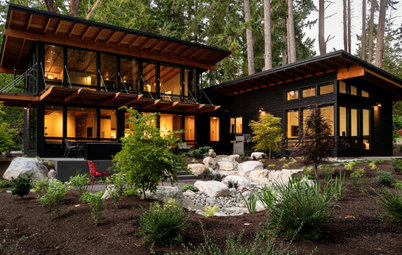Houzz Tour: Compact Island Home Nestled in the Forest