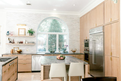 Kitchen photo in Houston