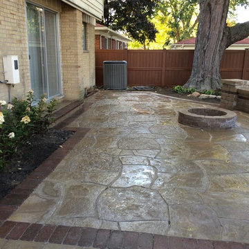Livonia Raised Flagstone patio