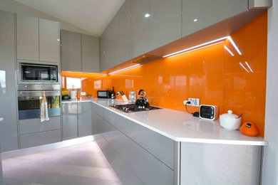 Inspiration for a modern kitchen in Newcastle - Maitland.