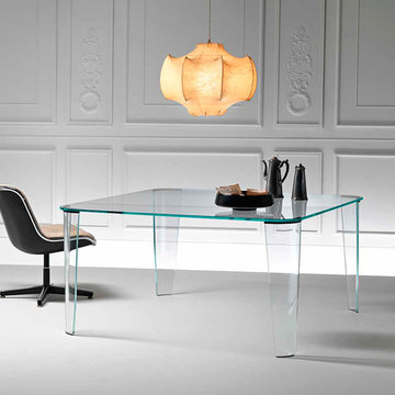 Selling: Montefeltro Table