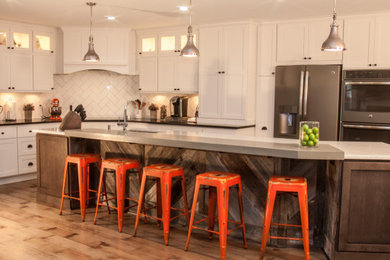 Kitchen photo in Detroit