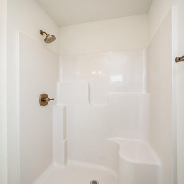 321 Meadows Field Drive NE, Cedar Rapids - Westfield