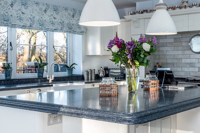 This is an example of a modern kitchen in Hertfordshire.