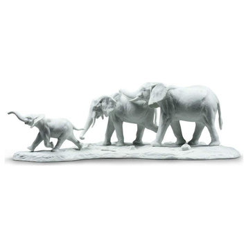 Lladro We Follow, Your Steps White Figurine 01009295