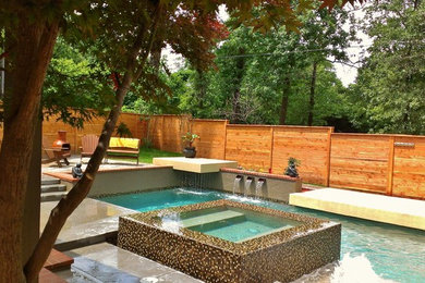Inspiration for a contemporary pool remodel in Houston