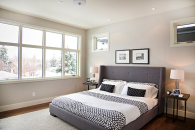 Bedroom - bedroom idea in Calgary
