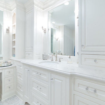 Hadley Lake Master Suite