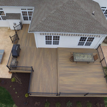 Timbertech legacy deck with aluminum rails with lighted post caps.