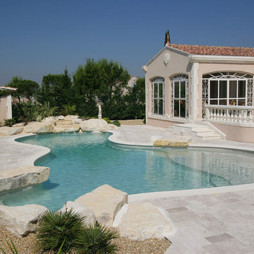 Piscine de forme libre