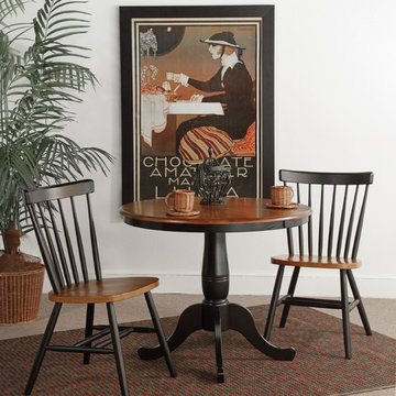 Traditional Round Table With Copenhagen Chairs In Black And Cherry Finish