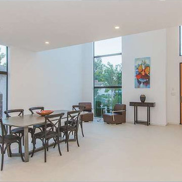 Transitional - Modern Mid Century Staging