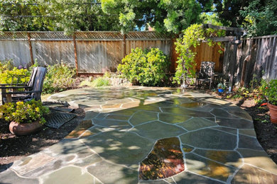 Example of a minimalist patio design in San Francisco
