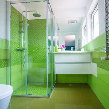Two Bathrooms, two colors, by Architect Your Home Portugal