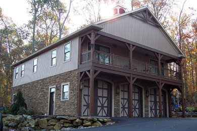 Example of a classic exterior home design in Philadelphia