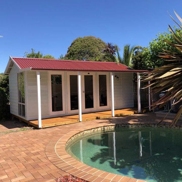 Zach's Pool Cabana