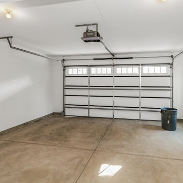 End Unit - Transitional Modern Luxury Rowhome Heritage Place Naperville, IL