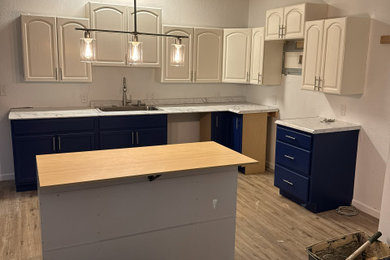 Kitchen - kitchen idea in Indianapolis