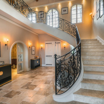 Luxury Villa - Via Cassia - Entrance, stairs