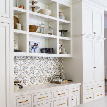 Unique Backsplash Brings The Room Together