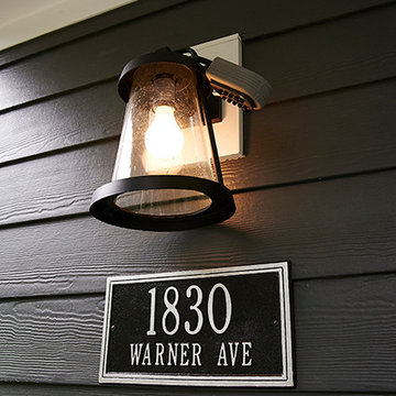 Modern Outdoor Wall Lamp with Address Plaque