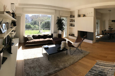 This is an example of a modern living room in Rome.