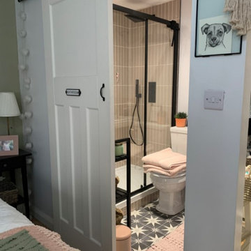 Annexe bedroom and en-suite