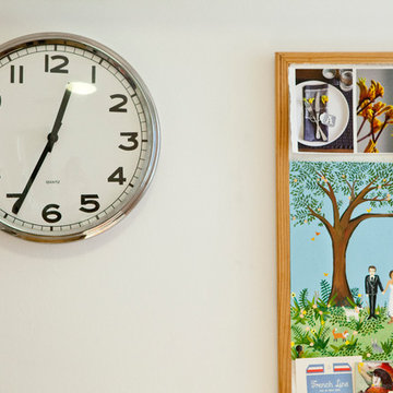 A Junk Room Turned Craft Room