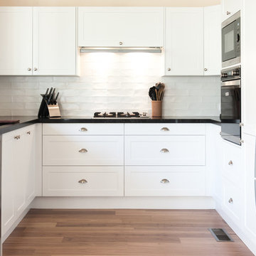 White Contemporary Kitchen