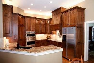 Elegant kitchen photo in Dallas