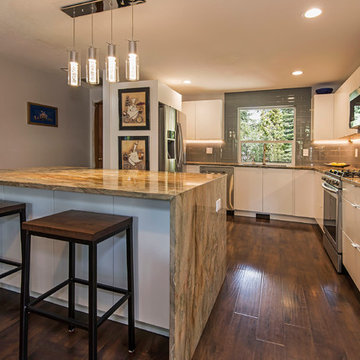 Contemporary Kitchen - Bend, OR
