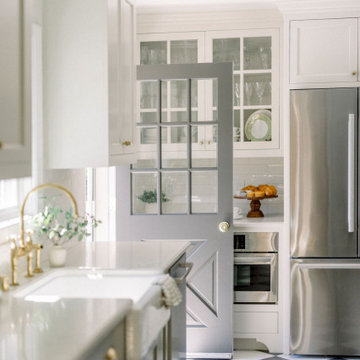 The Shabby-Chic Charmer
