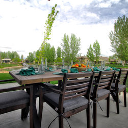 2016 Spring Parade - Outdoor Dining Furniture