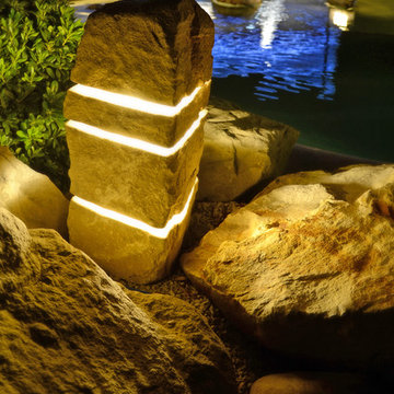 STONEHENGE - Menhir di Luce