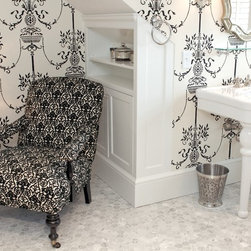 Elegant Guest Suite Bathrrom - Bath Products