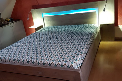 Tête de lit et cadre de lit en bois massif et medium peint