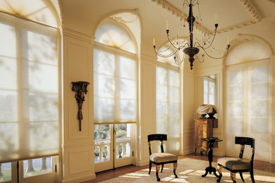 Living room - traditional living room idea in Los Angeles