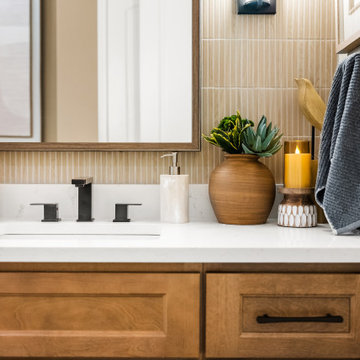 Minimalist Freestanding Tub Styling