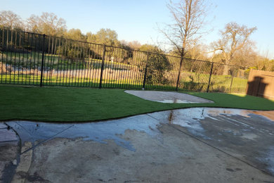 Inspiration for a traditional landscaping in Sacramento.
