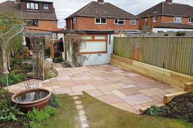 Traditional patio in Oxfordshire.